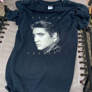 "Vintage Elvis Presley Black T-Shirt: Iconic Rock 'n' Roll Legend in XLG Size"